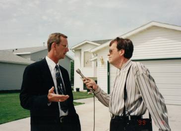 1999 - Pat Frike and Dave Thompson homeownership month