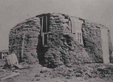 Spring Lake Township 1906 - Sod house on homestead of Halvor O. Malbraaten in Spring Lake Township, Ward County, 1906. Courtesy of Ward County Historical Society 