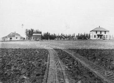 Fort Ransom - Edward Peterson farm, 2.5 miles SW Fort Ransom