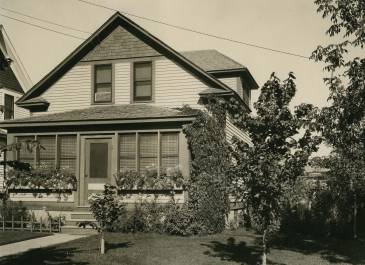 Bismarck - Harry S. Lobach's residence 519 9th St 