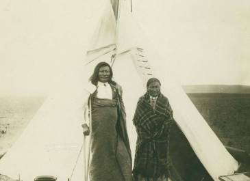 1885 - SHS C - C Collection - Chief Rain-in-the-Face and wife