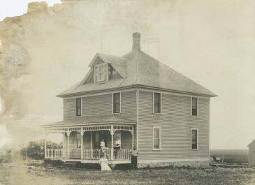 SHS Gudmundur Grimson Papers - Wm Laurany farm house